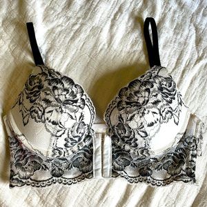 Front Clasp LaSenza Bra
